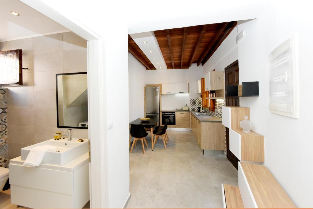 Pera Houses 2-Bedroom In The Center Of Lindos Exterior photo